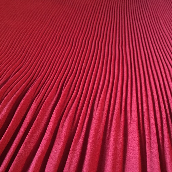 LOFT Red Sleeveless Tank Top Shell - Picture 3 of 6